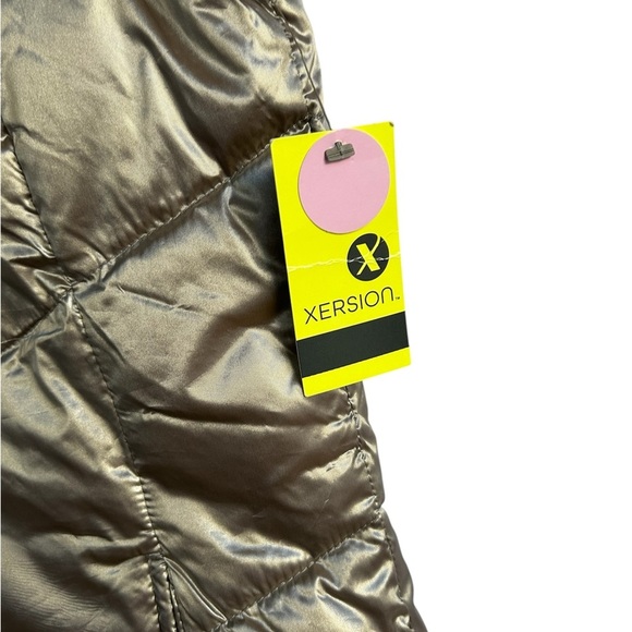 Xersion Women’s Metallic Grey Iridescent Puffer Vest • NWT • Size: Small - Picture 3 of 6
